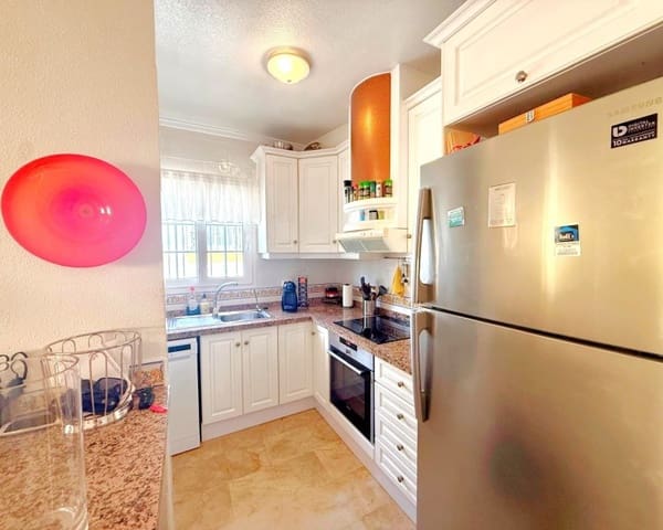 Apartamento de 2 habitaciones en Villamartin, Orihuela en venta con piscina garaje - 225.000 € (Ref: 10101474)