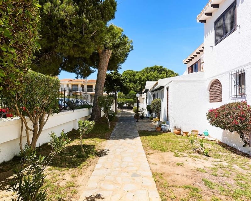3 camera da letto Casa in vendita in Cabo Roig con piscina - 220.000 € (Rif: 10101475)