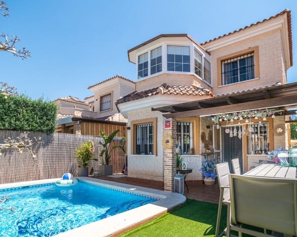 Chalet de 3 habitaciones en El Raso, Guardamar del Segura en venta con piscina - 299.500 € (Ref: 10101486)
