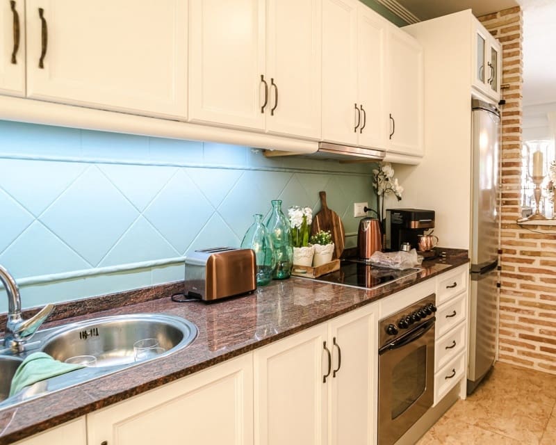 Chalet de 3 habitaciones en El Raso en venta con piscina - 299.500 € (Ref: 10101486)