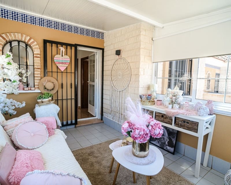 Chalet de 3 habitaciones en El Raso en venta con piscina - 299.500 € (Ref: 10101486)