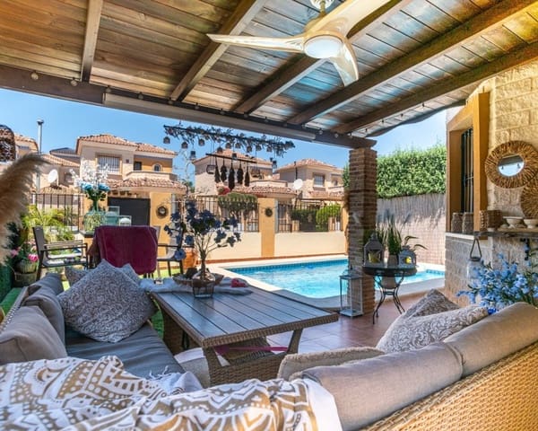 Chalet de 3 habitaciones en El Raso, Guardamar del Segura en venta con piscina - 299.500 € (Ref: 10101486)