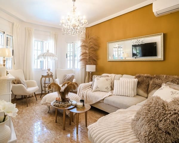 Chalet de 3 habitaciones en El Raso, Guardamar del Segura en venta con piscina - 299.500 € (Ref: 10101486)