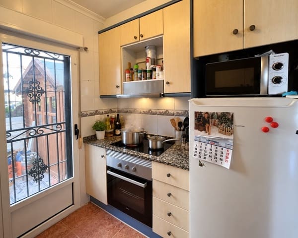 3 slaapkamer Villa te koop in Los Montesinos met zwembad garage - € 215.000 (Ref: 10101488)