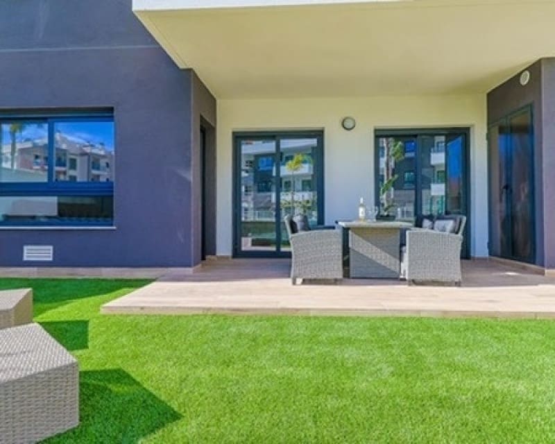 2 soverom Leilighet til salgs i Villamartin med svømmebasseng garasje - € 239 000 (Ref: 10101490)