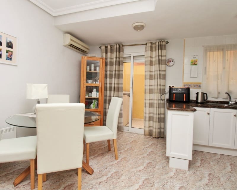 2 chambre Maison de Ville à vendre à Villamartin avec piscine garage - 159 900 € (Ref: 10101491)