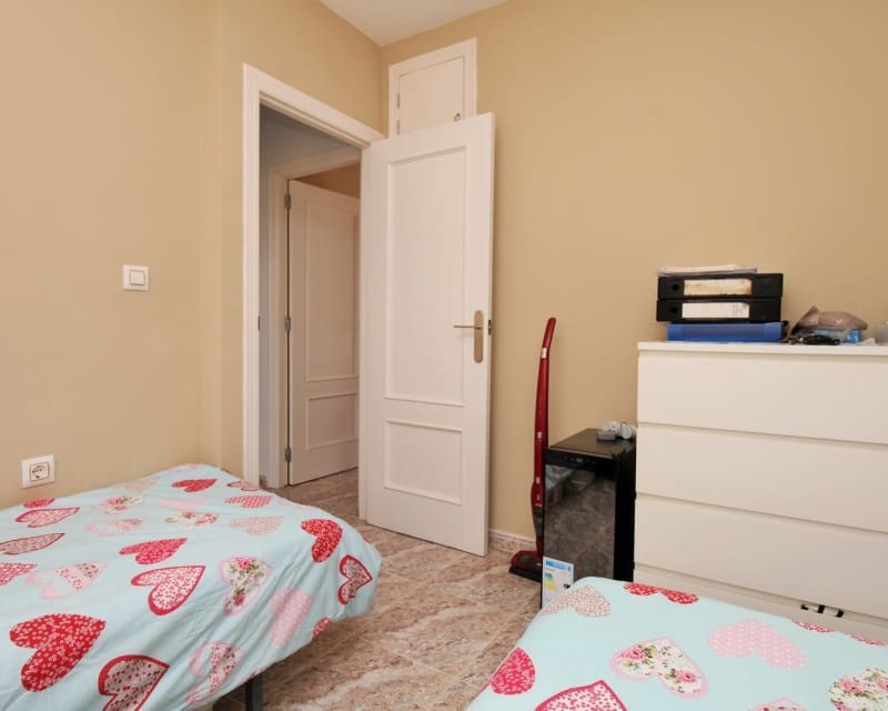 2 chambre Maison de Ville à vendre à Villamartin avec piscine garage - 159 900 € (Ref: 10101491)