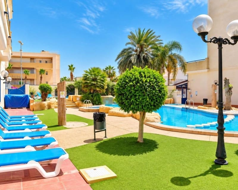 2 sovrum Lägenhet till salu i Cabo Roig med pool - 189 000 € (Ref: 10101492)