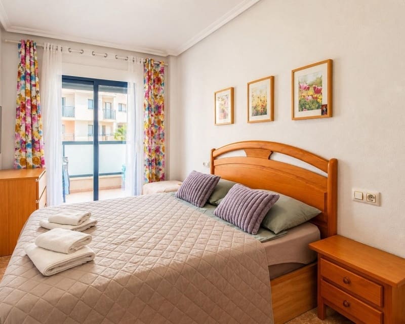2 sovrum Lägenhet till salu i Cabo Roig med pool - 189 000 € (Ref: 10101492)