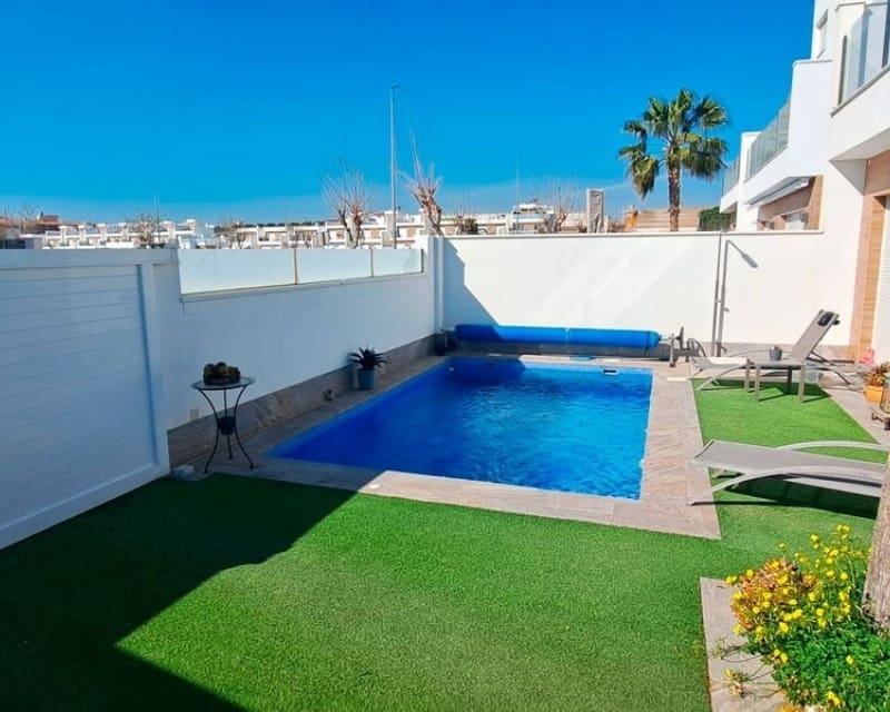 3 soveværelse Villa til salg i Pilar de la Horadada med swimmingpool garage - € 450.000 (Ref: 10101494)