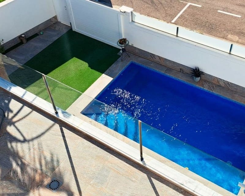 3 soveværelse Villa til salg i Pilar de la Horadada med swimmingpool garage - € 450.000 (Ref: 10101494)
