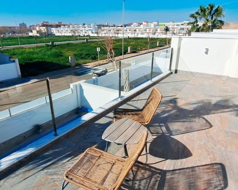 3 soveværelse Villa til salg i Pilar de la Horadada med swimmingpool garage - € 450.000 (Ref: 10101494)