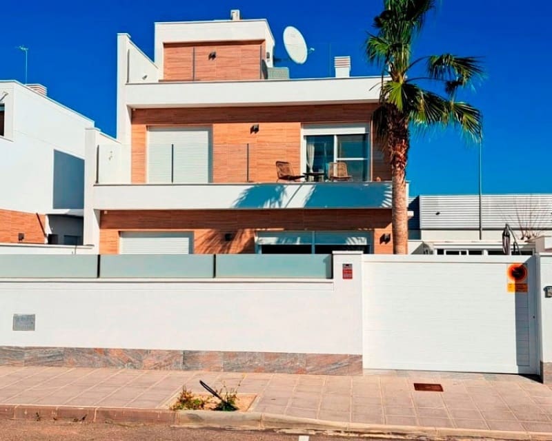 3 soveværelse Villa til salg i Pilar de la Horadada med swimmingpool garage - € 450.000 (Ref: 10101494)