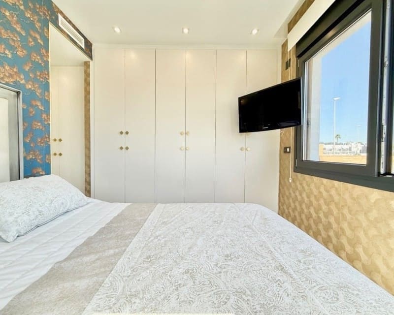 3 Zimmer Villa zu verkaufen in Cabo Roig mit Pool Garage - 570.000 € (Ref: 10101495)