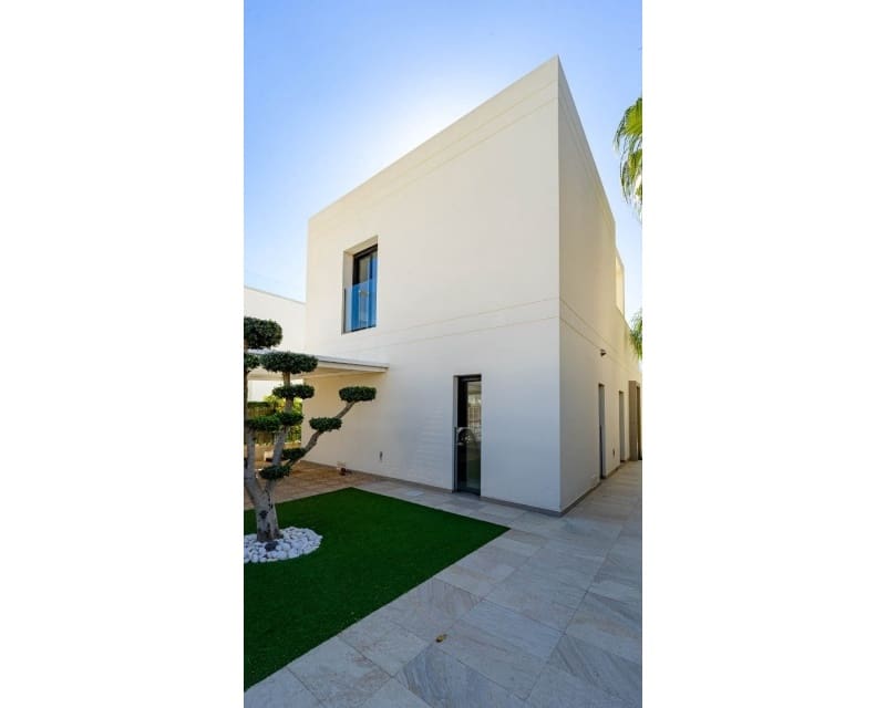 3 camera da letto Villa in vendita in Pueblo Bravo con piscina garage - 458.900 € (Rif: 10101498)