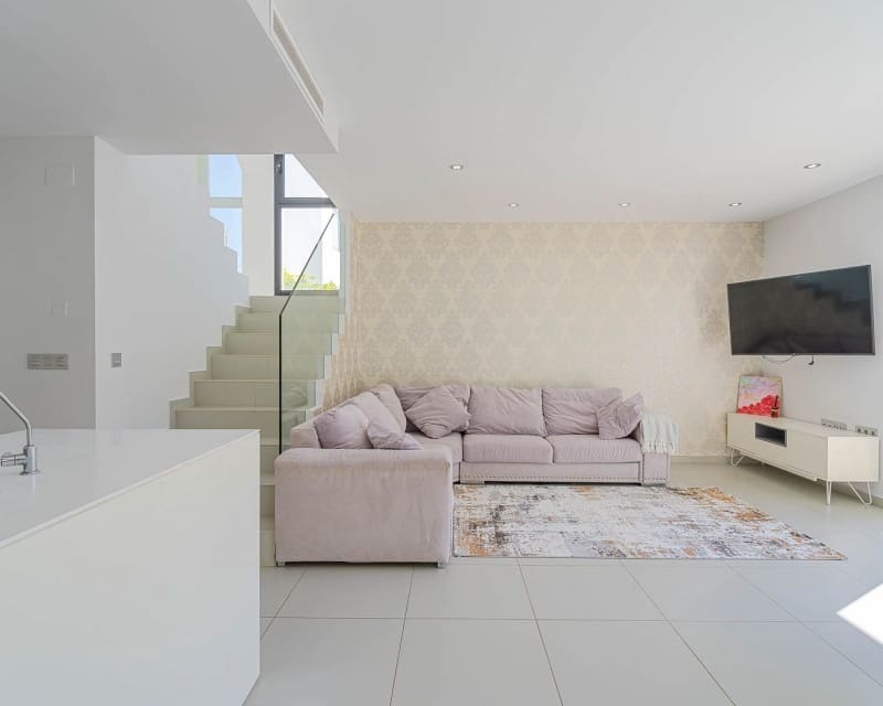 3 camera da letto Villa in vendita in Pueblo Bravo con piscina garage - 458.900 € (Rif: 10101498)