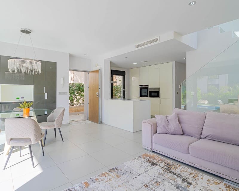 3 camera da letto Villa in vendita in Pueblo Bravo con piscina garage - 458.900 € (Rif: 10101498)