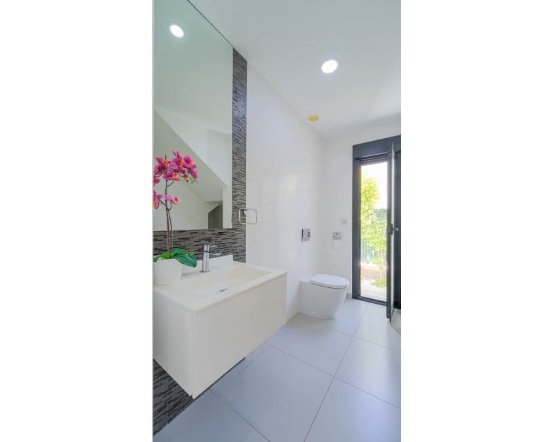 3 camera da letto Villa in vendita in Pueblo Bravo con piscina garage - 458.900 € (Rif: 10101498)
