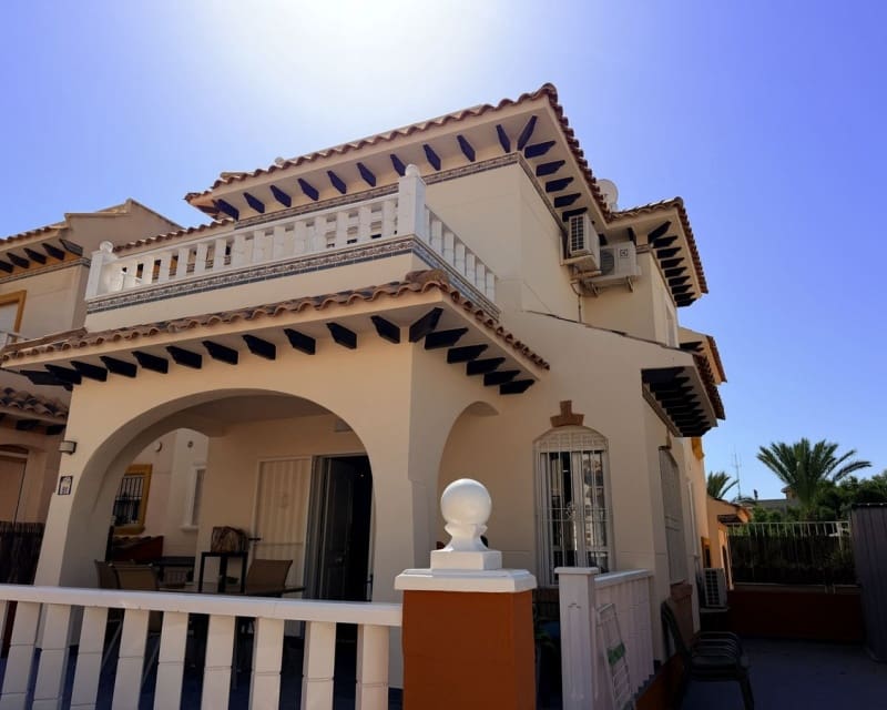 2 bedroom Villa for sale in Cabo Roig with pool - € 220,000 (Ref: 10101500)