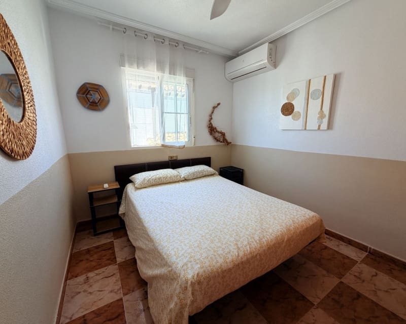 2 bedroom Villa for sale in Cabo Roig with pool - € 220,000 (Ref: 10101500)