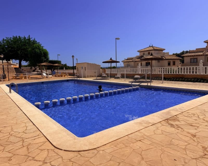 2 bedroom Villa for sale in Cabo Roig with pool - € 220,000 (Ref: 10101500)
