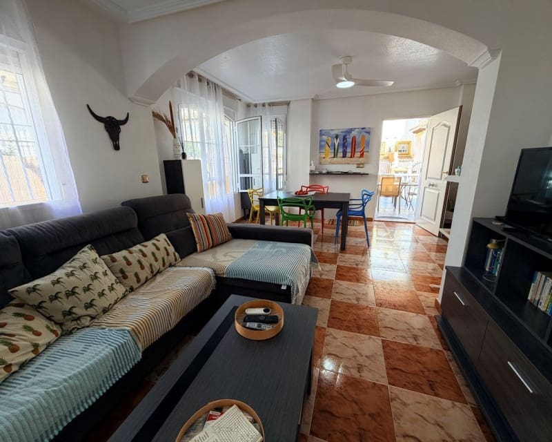 2 bedroom Villa for sale in Cabo Roig with pool - € 220,000 (Ref: 10101500)