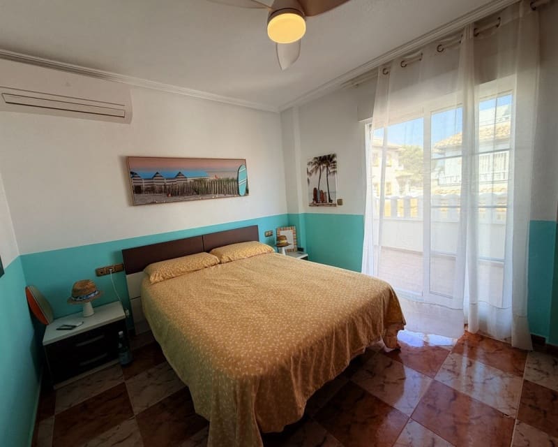 2 bedroom Villa for sale in Cabo Roig with pool - € 220,000 (Ref: 10101500)