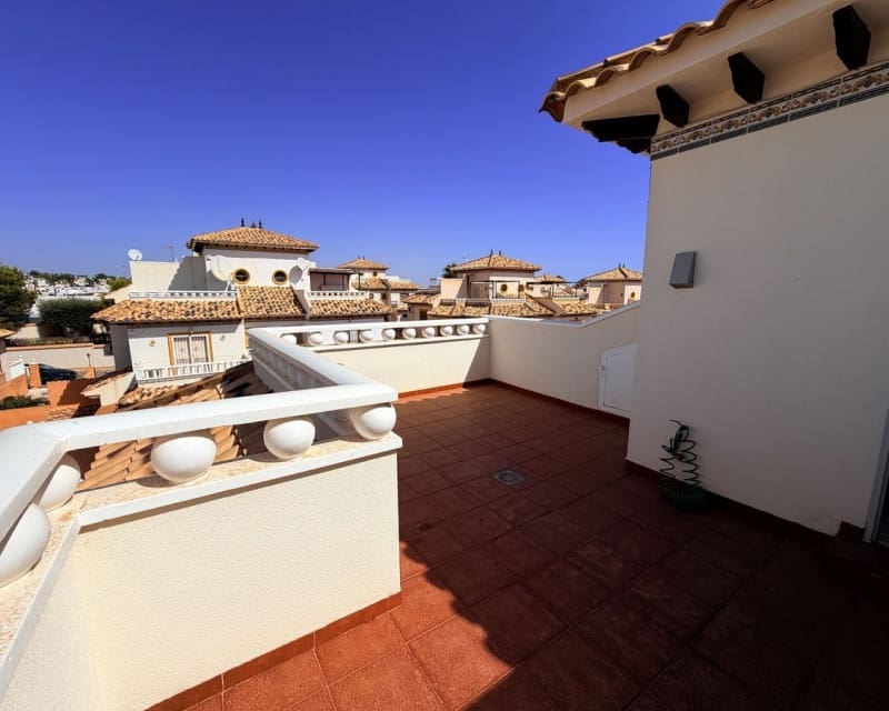 2 bedroom Villa for sale in Cabo Roig with pool - € 220,000 (Ref: 10101500)