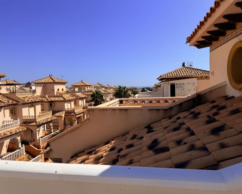 2 bedroom Villa for sale in Cabo Roig with pool - € 220,000 (Ref: 10101500)
