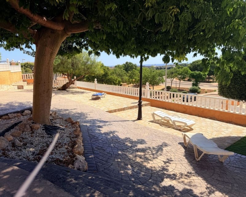 2 bedroom Villa for sale in Cabo Roig with pool - € 220,000 (Ref: 10101500)