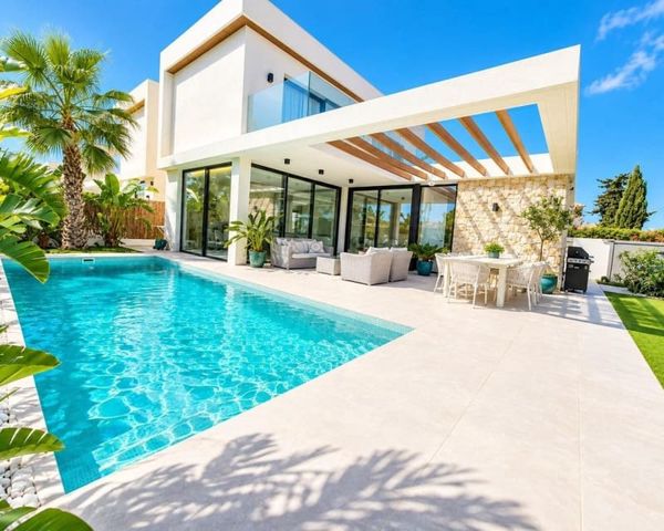 3 camera da letto Villa in vendita in Cabo Roig, Orihuela con piscina garage - 749.000 € (Rif: 10101501)