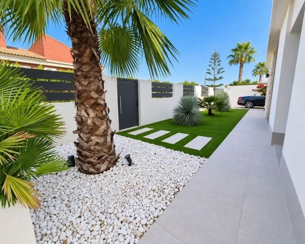 3 camera da letto Villa in vendita in Cabo Roig, Orihuela con piscina garage - 749.000 € (Rif: 10101501)