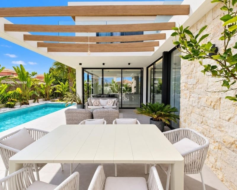 3 Zimmer Villa zu verkaufen in Cabo Roig mit Pool Garage - 749.000 € (Ref: 10101501)
