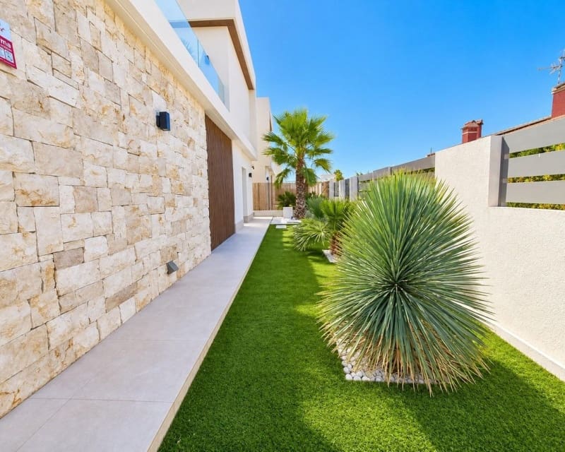 3 Zimmer Villa zu verkaufen in Cabo Roig mit Pool Garage - 749.000 € (Ref: 10101501)