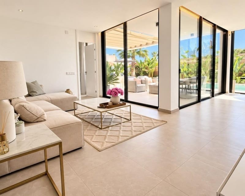 3 Zimmer Villa zu verkaufen in Cabo Roig mit Pool Garage - 749.000 € (Ref: 10101501)