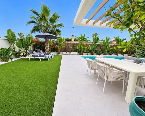 3 camera da letto Villa in vendita in Cabo Roig, Orihuela con piscina garage - 749.000 € (Rif: 10101501)