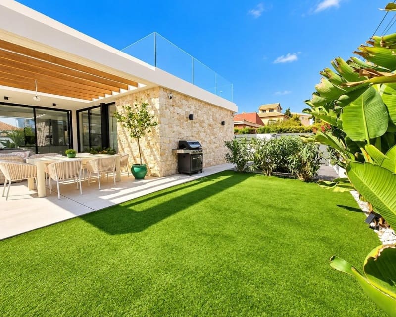 3 Zimmer Villa zu verkaufen in Cabo Roig mit Pool Garage - 749.000 € (Ref: 10101501)