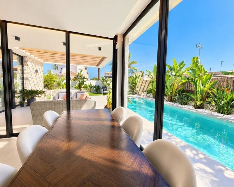 3 Zimmer Villa zu verkaufen in Cabo Roig mit Pool Garage - 749.000 € (Ref: 10101501)