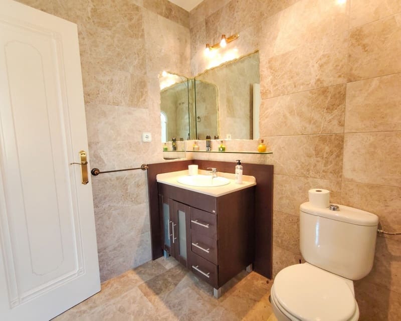 3 quarto Moradia para venda em Villamartin com piscina - 429 995 € (Ref: 10101502)