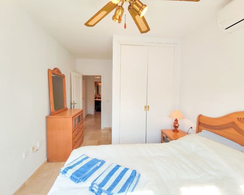 3 quarto Moradia para venda em Villamartin com piscina - 429 995 € (Ref: 10101502)