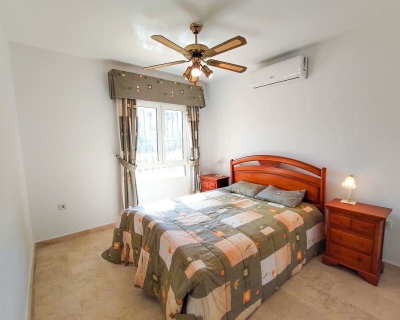 3 quarto Moradia para venda em Villamartin com piscina - 429 995 € (Ref: 10101502)