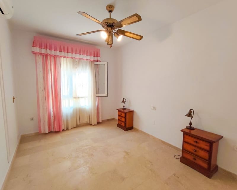 3 quarto Moradia para venda em Villamartin com piscina - 429 995 € (Ref: 10101502)