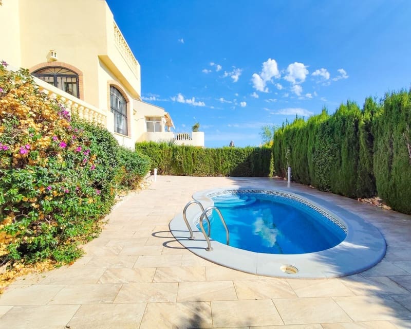 3 quarto Moradia para venda em Villamartin com piscina - 429 995 € (Ref: 10101502)