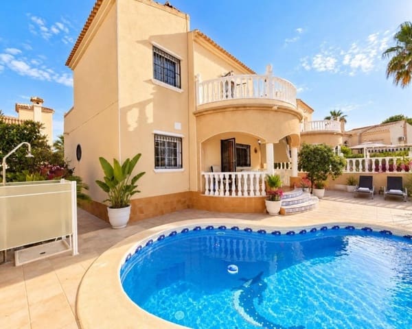 3 soveværelse Villa til salg i Villamartin, Orihuela med swimmingpool - € 369.000 (Ref: 10101504)