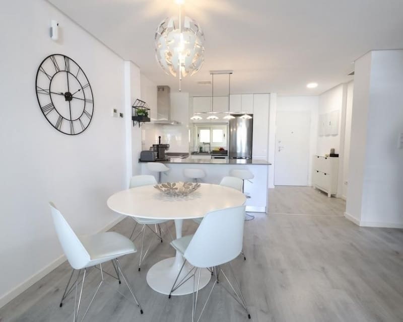 2 soveværelse Lejlighed til salg i Villamartin med swimmingpool garage - € 289.000 (Ref: 10101505)