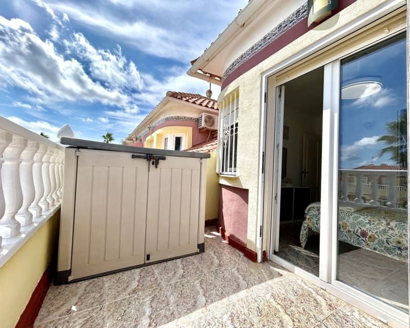 3 sovrum Hus till salu i Cabo Roig med pool garage - 219 995 € (Ref: 10101506)