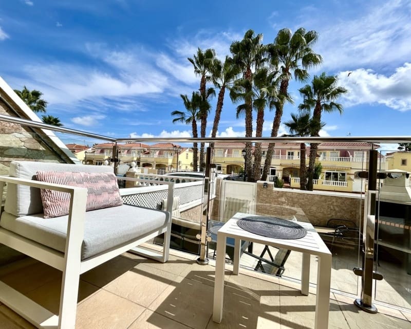 3 sovrum Hus till salu i Cabo Roig med pool garage - 219 995 € (Ref: 10101506)