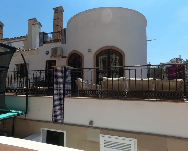 3 slaapkamer Villa te koop in Algorfa met zwembad - € 449.995 (Ref: 10101510)