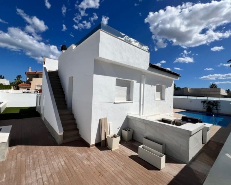3 sovrum Villa till salu i Dona Pepa med pool - 530 000 € (Ref: 10101517)