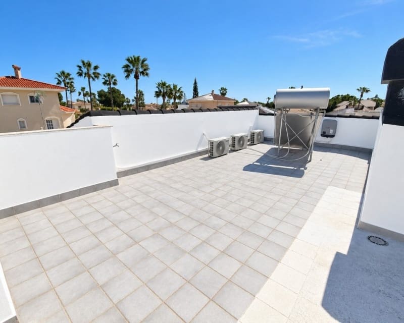3 sovrum Villa till salu i Dona Pepa med pool - 530 000 € (Ref: 10101517)